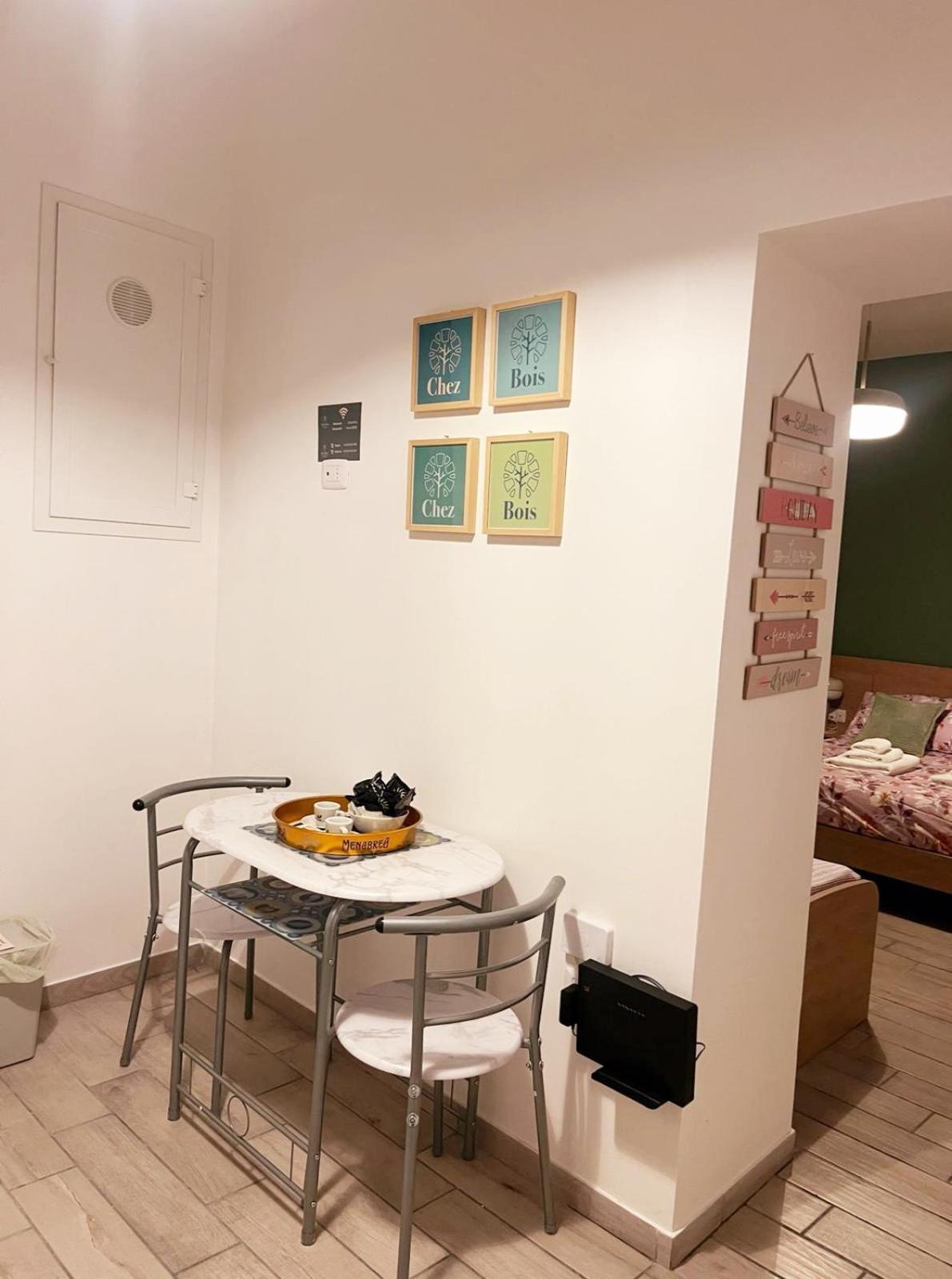 Chez Bois - Suite Apartment Capodimonte เนเปิลส์ ภายนอก รูปภาพ